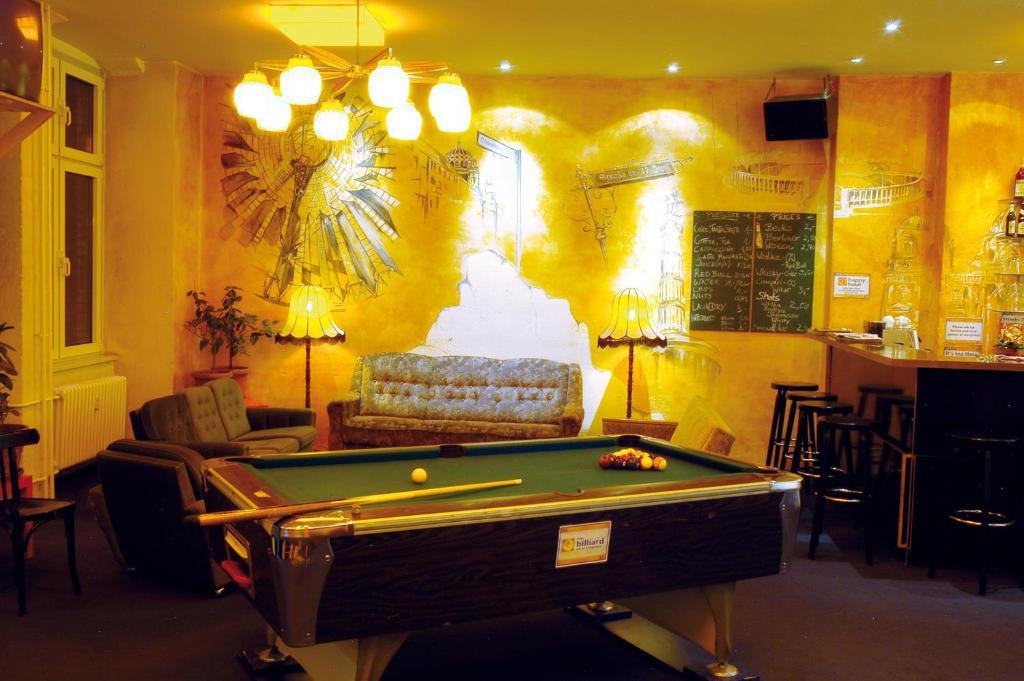 Baxpax Kreuzberg Hostel Берлін Екстер'єр фото