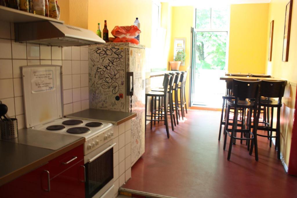 Baxpax Kreuzberg Hostel Берлін Екстер'єр фото