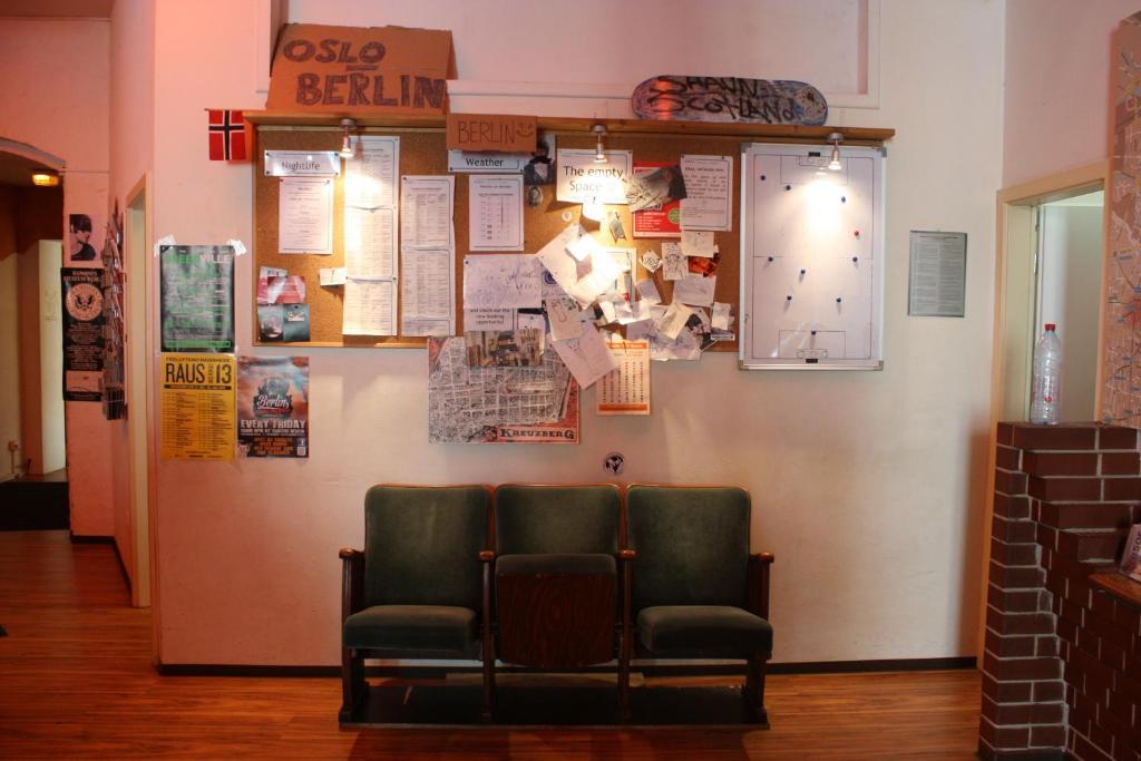 Baxpax Kreuzberg Hostel Берлін Екстер'єр фото