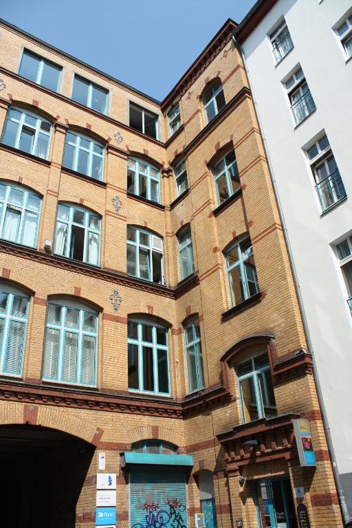 Baxpax Kreuzberg Hostel Берлін Екстер'єр фото